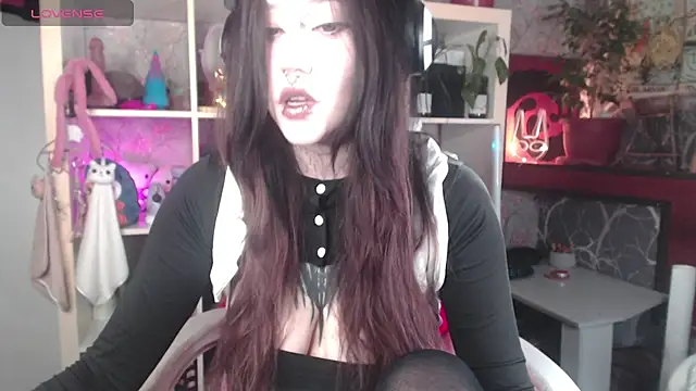 Snapshot of chloe_crystall_killer chatting on July 20, 2026, 11:45 am chloe crystall killer online show from July 20, 2026, 11:45 am