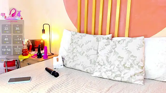 Nicole Angels  online show from November 27, 2025, 10:56 pm