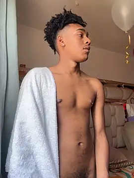 Boy cock18 online show from May 22, 2026, 4:23 pm