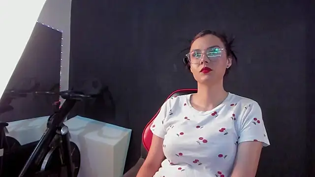 Snapshot of Abril_jones10 chatting on December 30, 2024, 1:58 am Abril jones10 online show from December 30, 2024, 1:58 am
