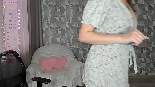 Lovely Lure online show from March 6, 2025, 5:35 am