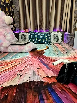 Snapshot of Little__Lia chatting on May 4, 2026, 10:28 pm Little Lia online show from May 4, 2026, 10:28 pm