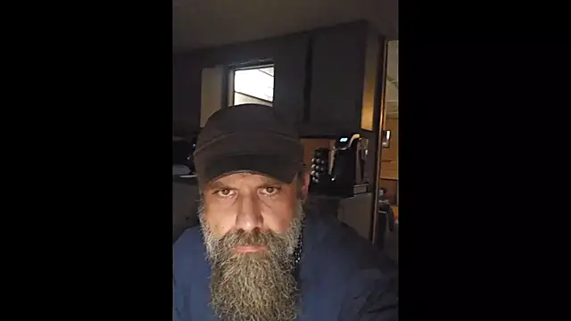 zaneporter46 online show from October 6, 2025, 11:46 pm