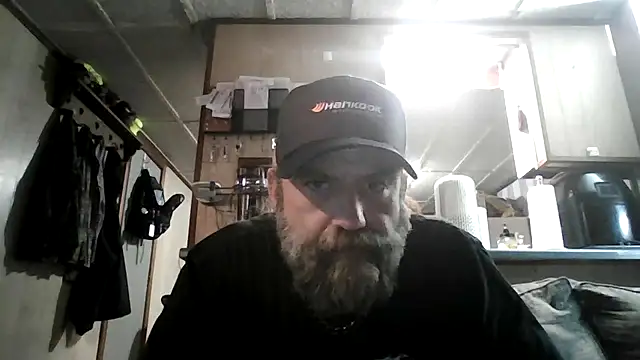 zaneporter46 online show from May 4, 2026, 5:03 am