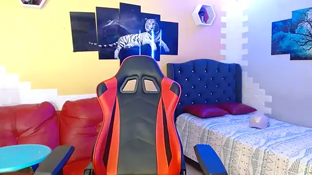 Snapshot of andy_dan18 chatting on October 7, 2025, 3:09 pm andy dan18 online show from October 7, 2025, 3:09 pm