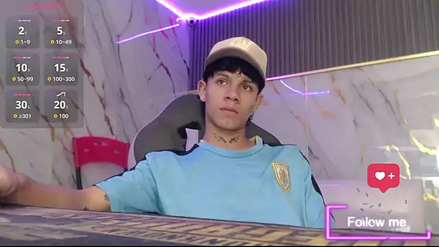 Snapshot of andy_dan18 chatting on October 27, 2025, 4:11 pm andy dan18 online show from October 27, 2025, 4:11 pm