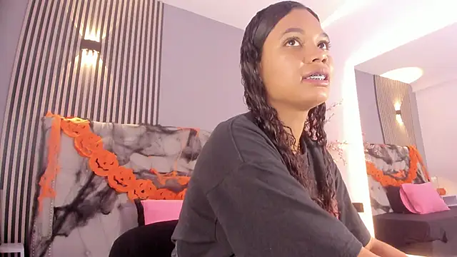 Snapshot of GysellHanson chatting on October 28, 2025, 11:25 am GysellHanson online show from October 28, 2025, 11:25 am