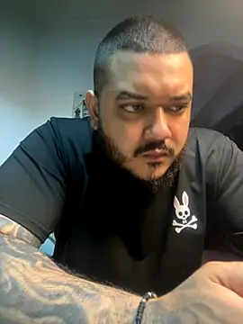 El Titan1998 online show from November 2, 2025, 11:23 am