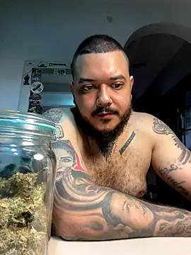 El Titan1998 online show from December 15, 2025, 12:09 pm