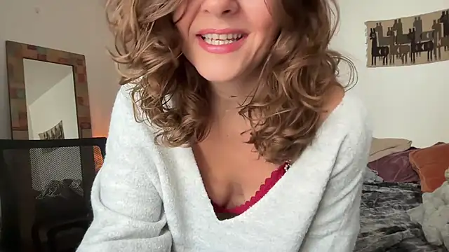 leahsparkles online show from November 18, 2025, 3:49 pm