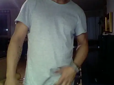 kevincumporn online show from November 4, 2025, 2:21 am