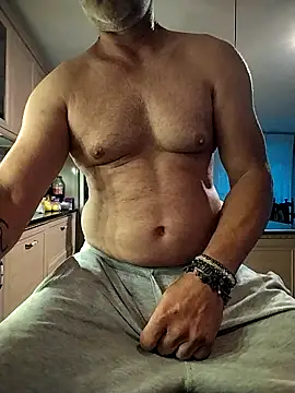 kevincumporn online show from May 11, 2026, 2:50 am