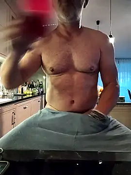 kevincumporn online show from May 16, 2026, 2:52 am