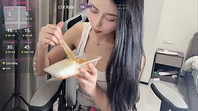 Snapshot of qiaoyi-666 chatting on March 5, 2025, 12:00 pm qiaoyi-666 online show from March 5, 2025, 12:00 pm