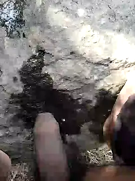 Snapshot of Guru2 chatting on January 5, 2025, 4:25 am Guru2 online show from January 5, 2025, 4:25 am