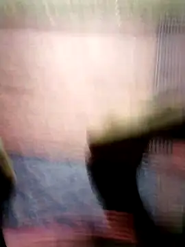 Snapshot of Guru2 chatting on November 3, 2025, 9:32 am Guru2 online show from November 3, 2025, 9:32 am