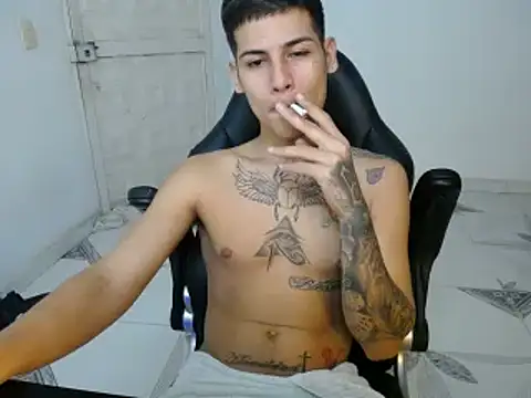 Snapshot of Clyde019 chatting on January 9, 2025, 2:33 am Clyde019 online show from January 9, 2025, 2:33 am