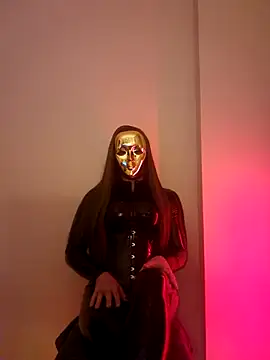 NoraInMask online show from March 4, 2025, 7:01 pm