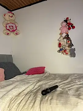 Charlotemonroe online show from November 5, 2025, 5:40 am