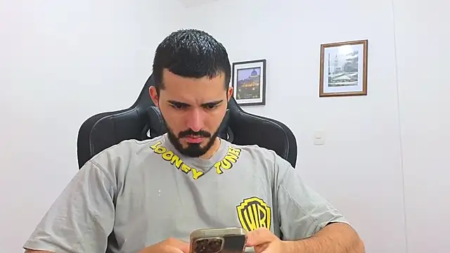 Massimoo 07 online show from March 18, 2025, 6:15 pm