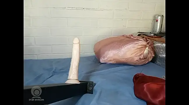 Snapshot of naughtyuki00 chatting on February 15, 2025, 9:59 pm naughtyuki00 online show from February 15, 2025, 9:59 pm