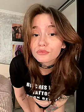 Snapshot of Sabrina_shells chatting on October 11, 2025, 11:20 am Sabrina shells online show from October 11, 2025, 11:20 am