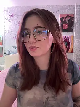 Snapshot of Sabrina_shells chatting on February 13, 2026, 8:10 am Sabrina shells online show from February 13, 2026, 8:10 am