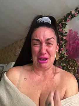 Snapshot of BELLAMORGANE1 chatting on November 10, 2025, 1:32 pm BELLAMORGANE1 online show from November 10, 2025, 1:32 pm