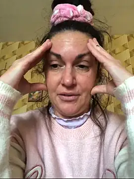 Snapshot of BELLAMORGANE1 chatting on December 1, 2025, 1:16 pm BELLAMORGANE1 online show from December 1, 2025, 1:16 pm