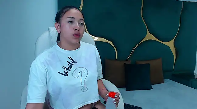 Snapshot of IsabellRodriguez18 chatting on February 7, 2025, 4:37 am IsabellRodriguez18 online show from February 7, 2025, 4:37 am