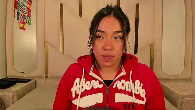 IsabellRodriguez18 online show from July 15, 2026, 3:45 am