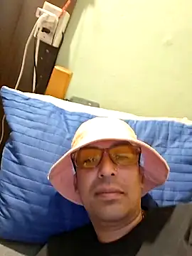 zeus2630 online show from November 29, 2025, 2:53 pm