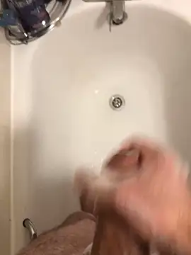 Snapshot of 22TT2295 chatting on December 29, 2024, 5:22 pm 22TT2295 online show from December 29, 2024, 5:22 pm