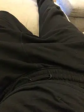 Snapshot of 22TT2295 chatting on January 1, 2025, 3:46 pm 22TT2295 online show from January 1, 2025, 3:46 pm