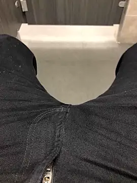 Snapshot of 22TT2295 chatting on January 5, 2025, 12:10 pm 22TT2295 online show from January 5, 2025, 12:10 pm