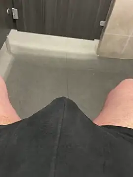 Snapshot of 22TT2295 chatting on February 2, 2025, 12:02 pm 22TT2295 online show from February 2, 2025, 12:02 pm