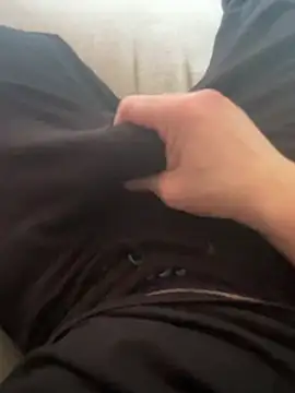 Snapshot of 22TT2295 chatting on February 5, 2025, 2:16 pm 22TT2295 online show from February 5, 2025, 2:16 pm