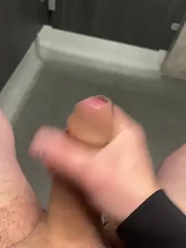 Snapshot of 22TT2295 chatting on February 9, 2025, 11:36 am 22TT2295 online show from February 9, 2025, 11:36 am