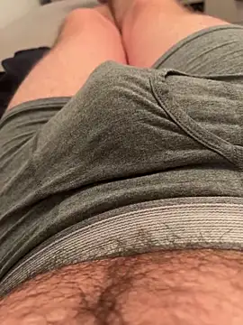 Snapshot of 22TT2295 chatting on March 6, 2025, 9:42 pm 22TT2295 online show from March 6, 2025, 9:42 pm