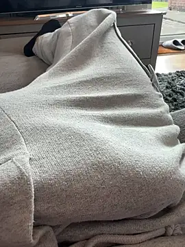 Snapshot of 22TT2295 chatting on March 14, 2025, 2:52 pm 22TT2295 online show from March 14, 2025, 2:52 pm