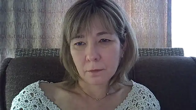 EllaJohnsonX online show from January 4, 2025, 11:00 am