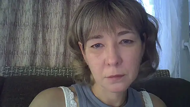 EllaJohnsonX online show from January 9, 2025, 7:42 am