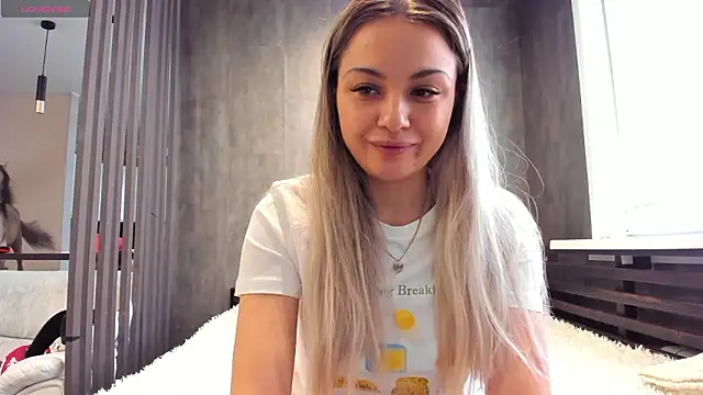 Mia   murrr online show from March 8, 2026, 3:21 am