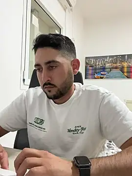 Snapshot of luffykingofpirets chatting on January 10, 2025, 7:21 pm luffykingofpirets online show from January 10, 2025, 7:21 pm