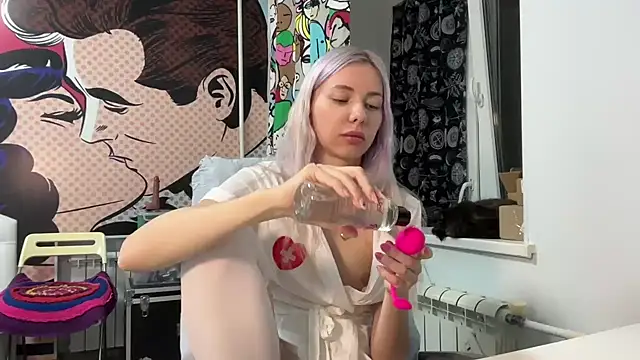 yunasuka online show from February 2, 2025, 6:10 pm