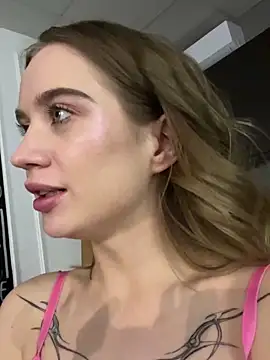 KiraMyers online show from January 17, 2025, 7:41 am