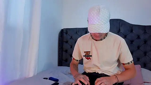 two milkyway online show from March 25, 2026, 12:11 pm