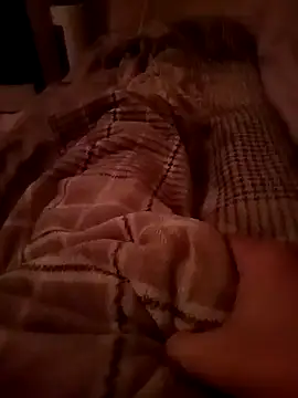 Snapshot of MaxiFabry chatting on December 23, 2024, 9:29 pm MaxiFabry online show from December 23, 2024, 9:29 pm