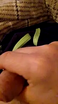 Snapshot of MaxiFabry chatting on February 8, 2025, 9:46 pm MaxiFabry online show from February 8, 2025, 9:46 pm