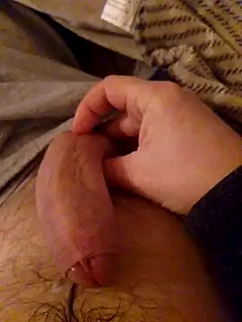 Snapshot of MaxiFabry chatting on February 14, 2025, 8:48 pm MaxiFabry online show from February 14, 2025, 8:48 pm